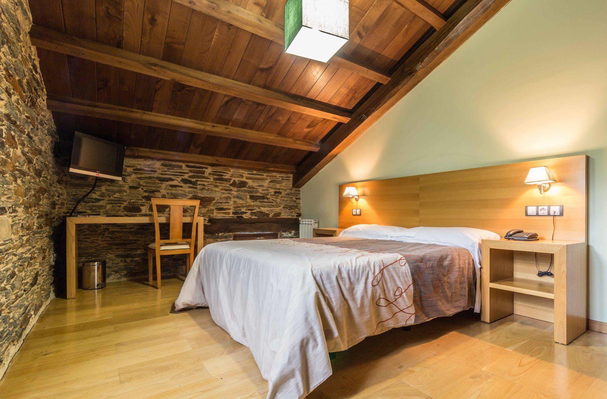 Finca O Bizarro Trabada Εξωτερικό φωτογραφία
